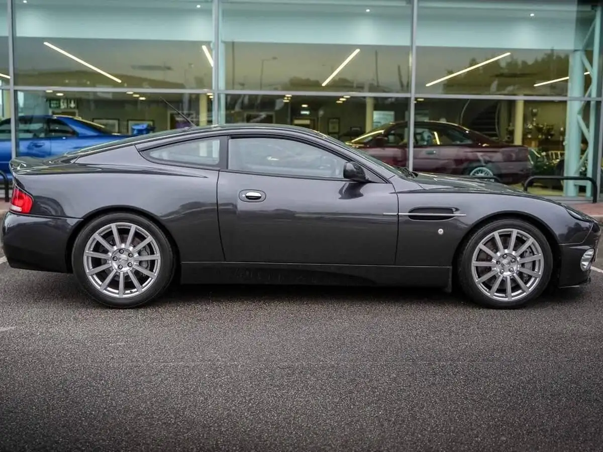 2006-aston-martin-vanquish-59-big-3