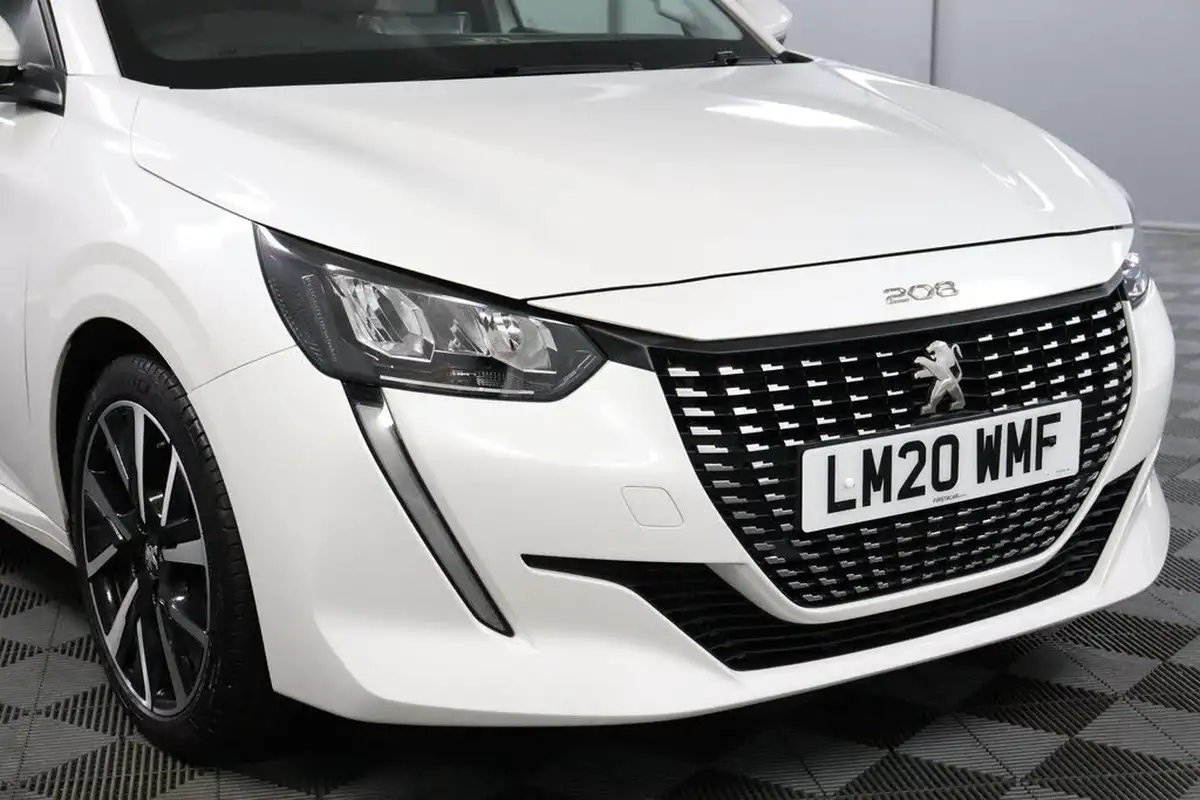 2020-peugeot-208-12-puretech-allure-130bhp-eat8-big-26