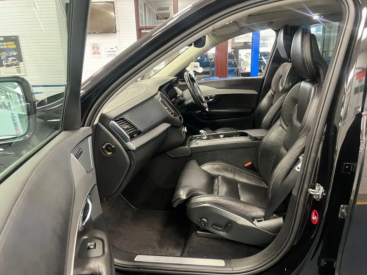 2016-volvo-xc90-20-inscription-t8-384bhp-hybrid-big-9