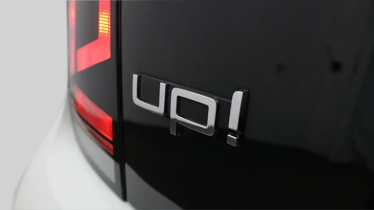 2018-volkswagen-up-10-move-up-ss-5d-big-21