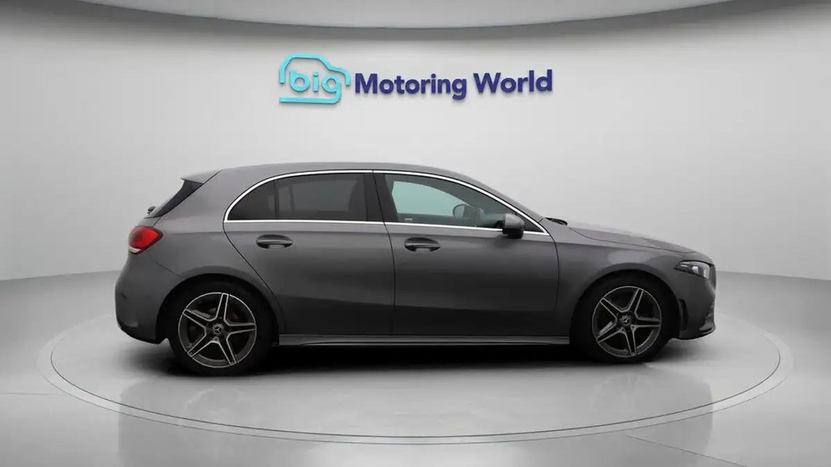 2020-mercedes-benz-a-class-13-a180-amg-line-executive-hatchback-5d-7g-dct-big-8
