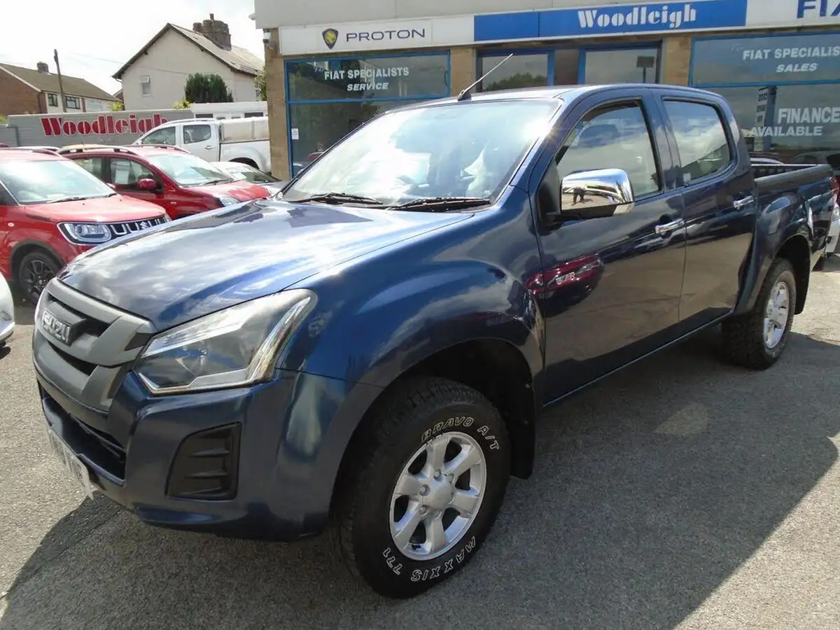 2018-isuzu-d-max-19td-eiger-big-1