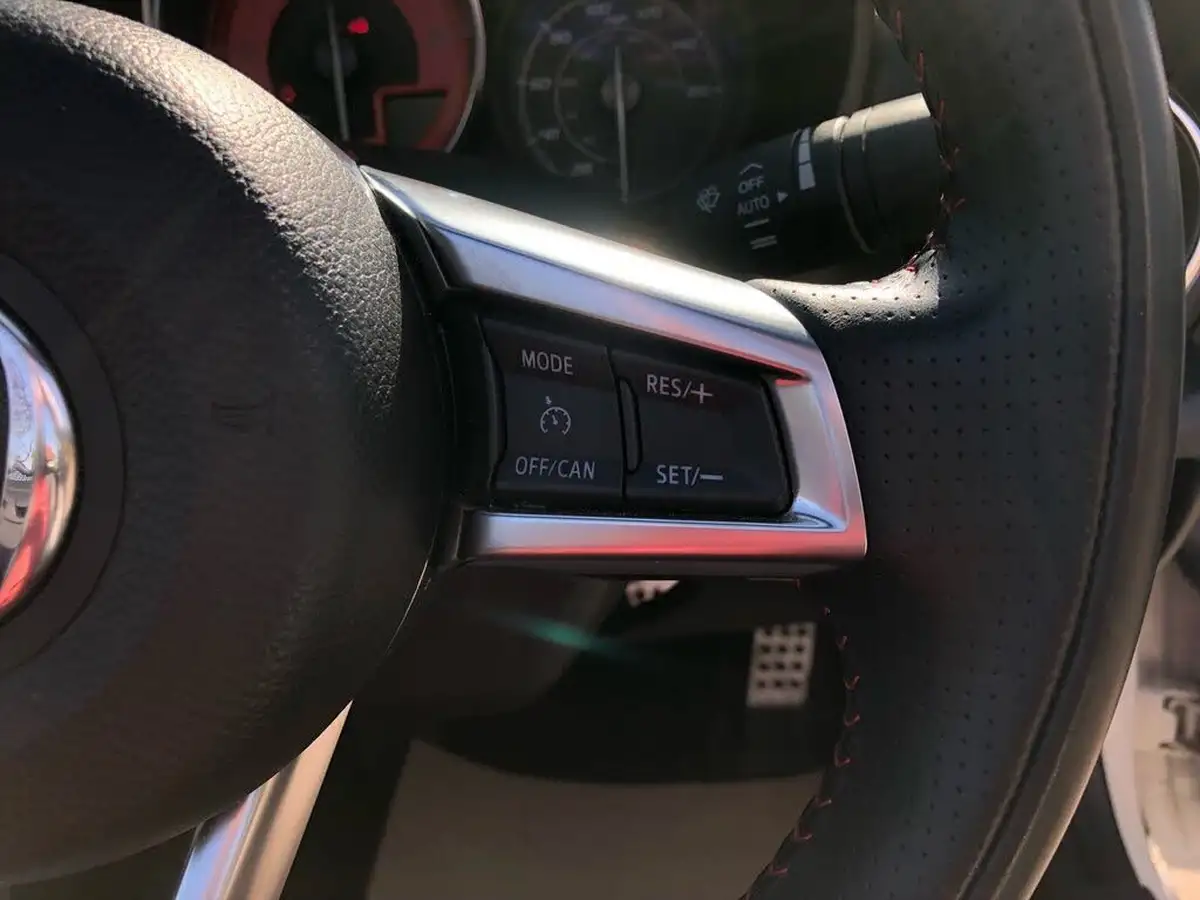 2016-abarth-124-14-multiair-spider-big-23