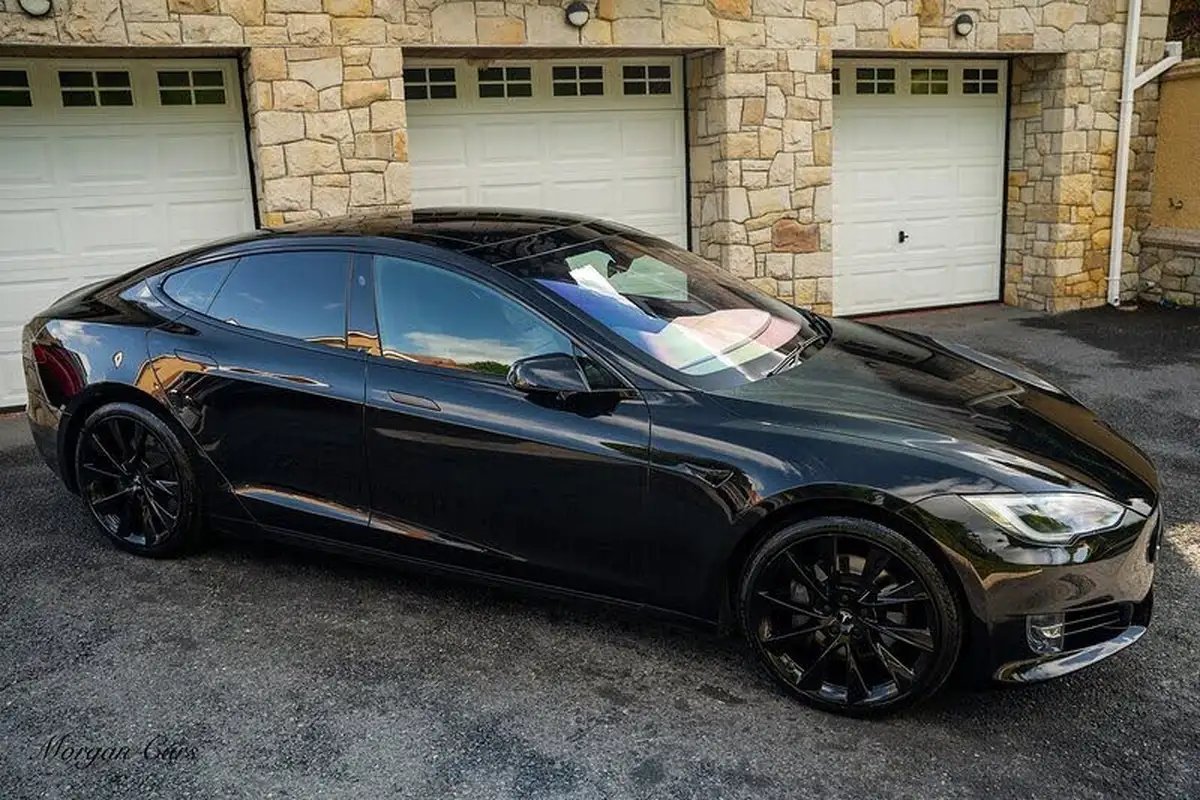 2017-tesla-model-s-e-90d-311kw-big-2
