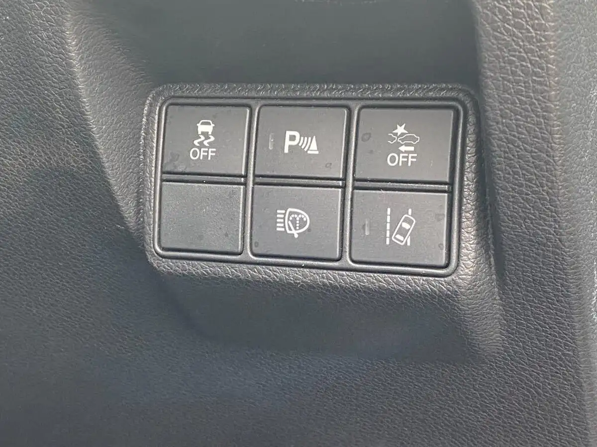 2021-honda-civic-15-vtec-turbo-sport-ss-big-25