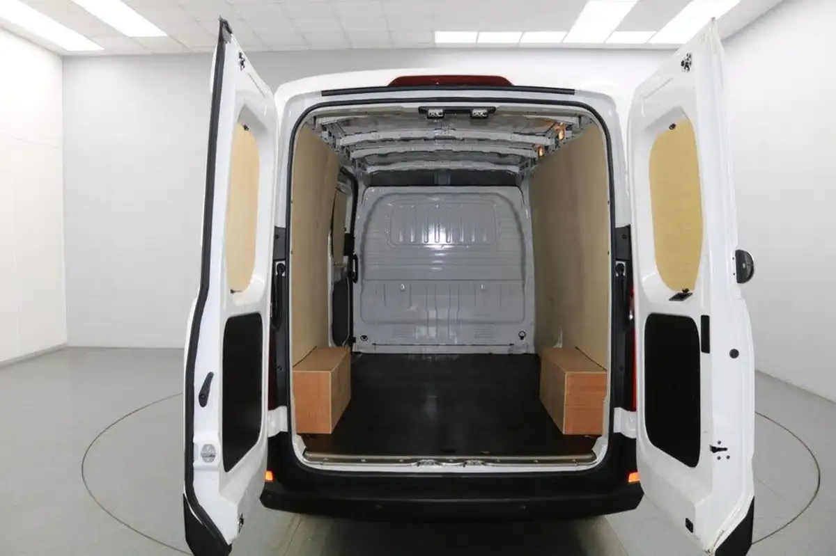2022-maxus-deliver-9-20tdi-l3h2-big-11