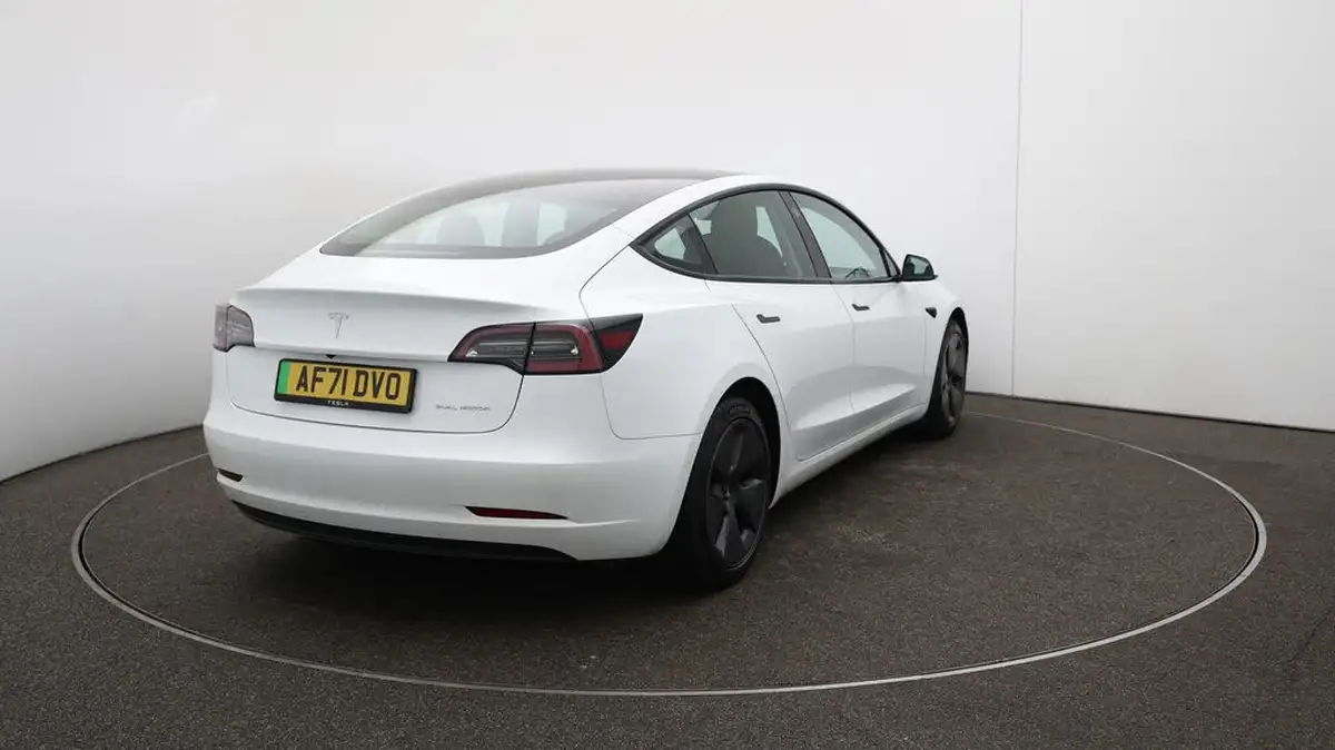 2021-tesla-model-3-e-long-range-awd-big-55