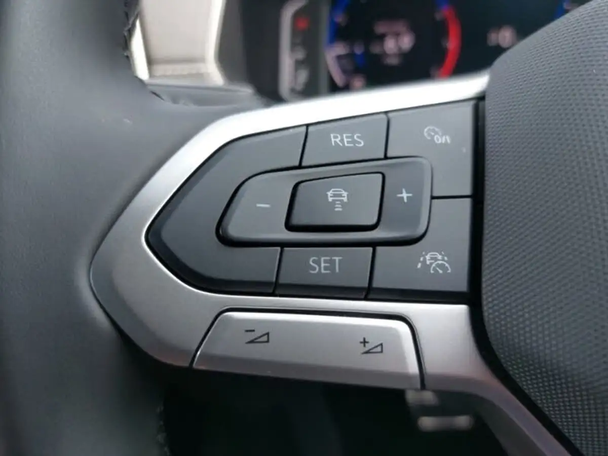 2024-volkswagen-t-cross-10-tsi-r-line-115ps-dsg-big-11