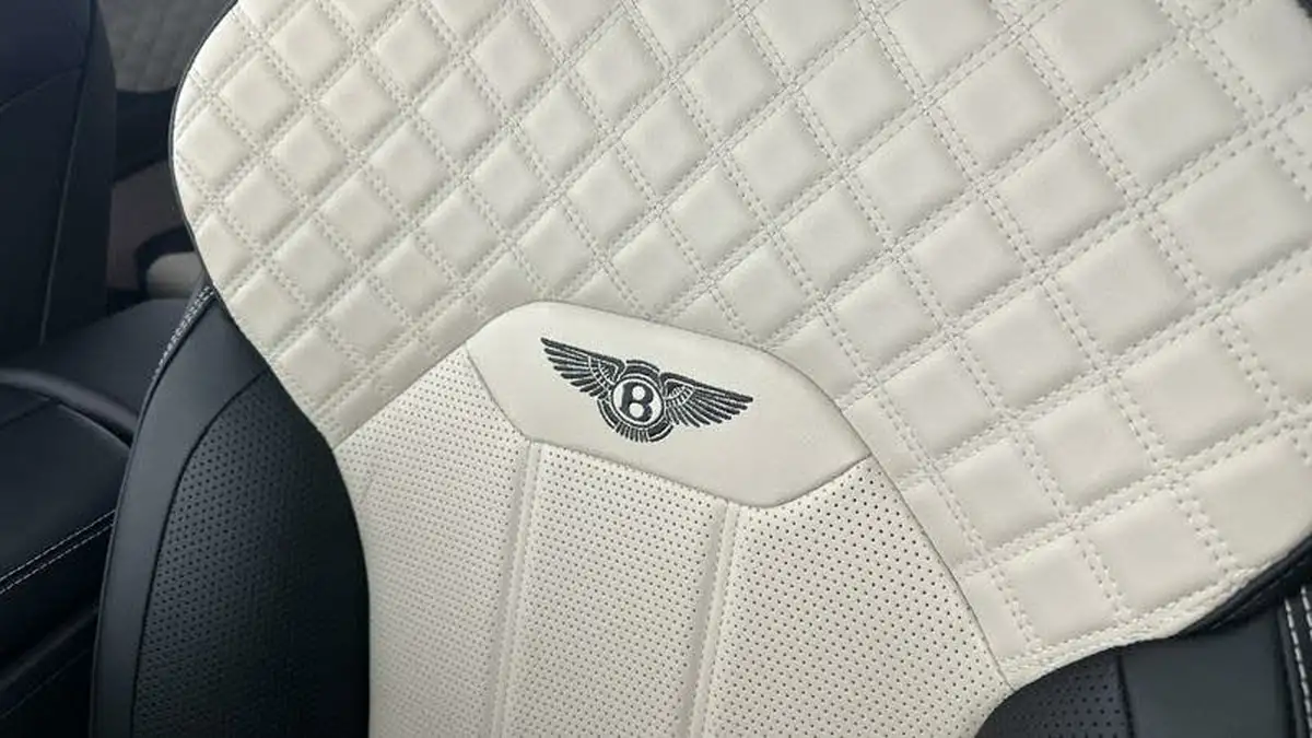 2021-bentley-bentayga-40-v8-big-28