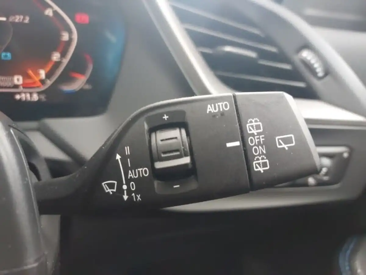 2021-bmw-1-series-20-m135i-xdrive-big-14