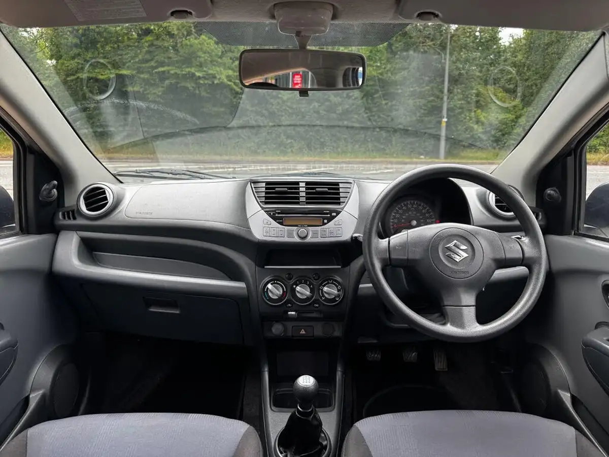 2014-suzuki-alto-10-sz-big-9