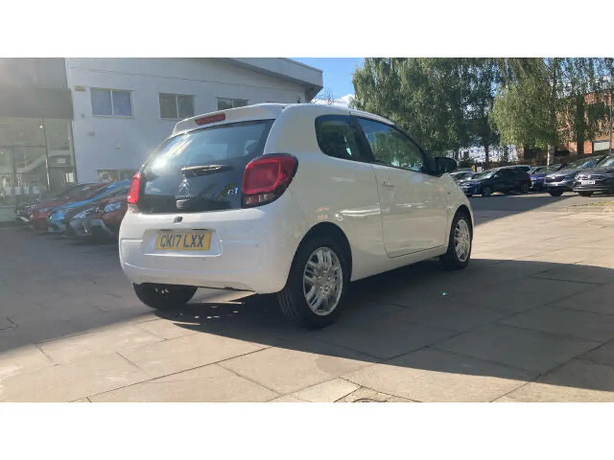 2017-citroen-c1-10-vti-feel-3d-big-31