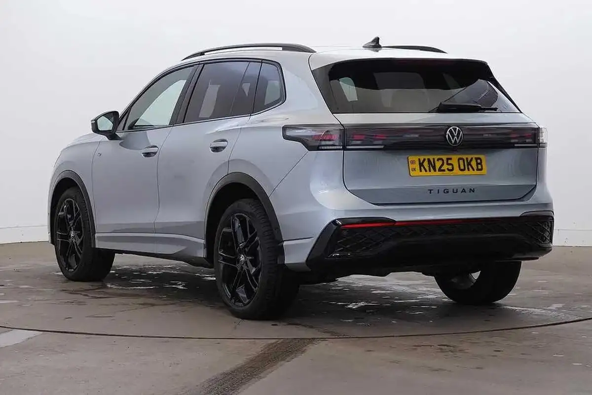 2025-volkswagen-tiguan-20tdi-r-line-big-2