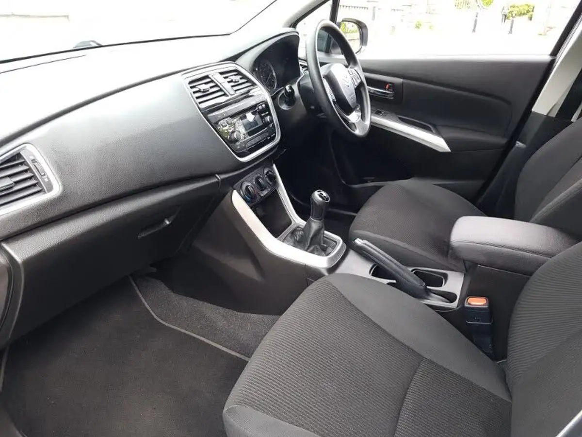 2016-suzuki-s-cross-10-boosterjet-sz4-big-4