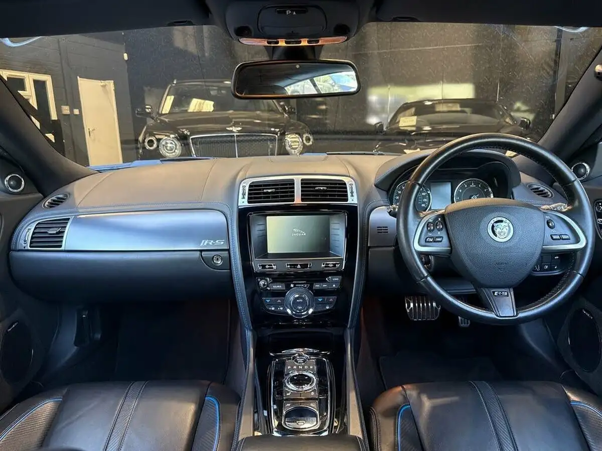 2011-jaguar-xkr-s-50-v8-542bhp-coupe-auto-big-10