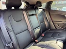 2019-volvo-v40-20td-d2-inscription-small-18
