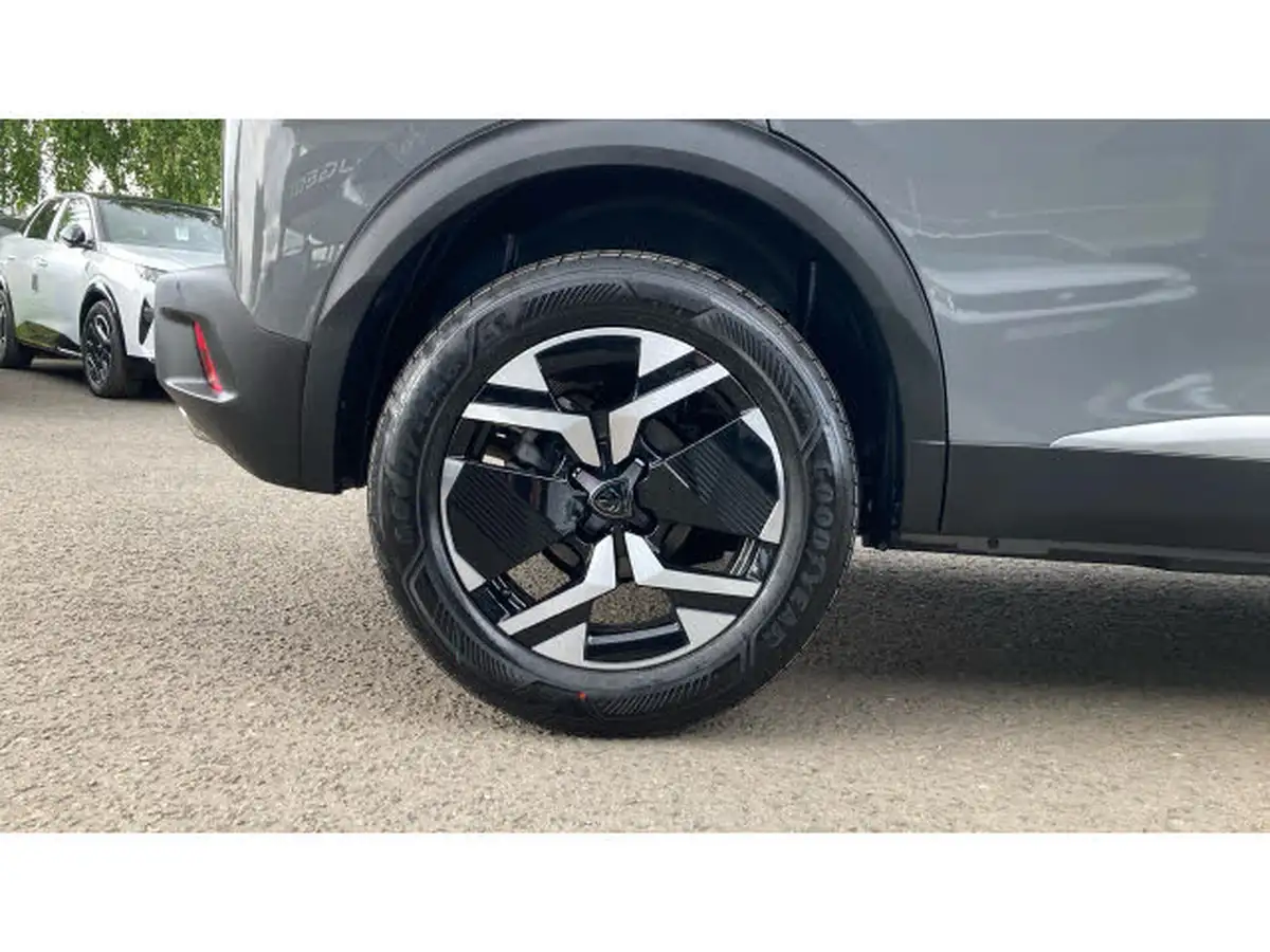 2025-peugeot-2008-suv-12-puretech-allure-130ps-big-6