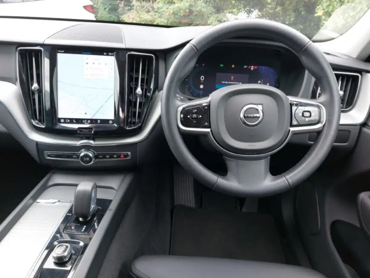 2023-volvo-xc60-20td-b4-plus-big-6