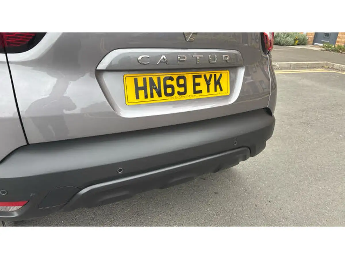 2019-renault-captur-09-tce-iconic-big-20