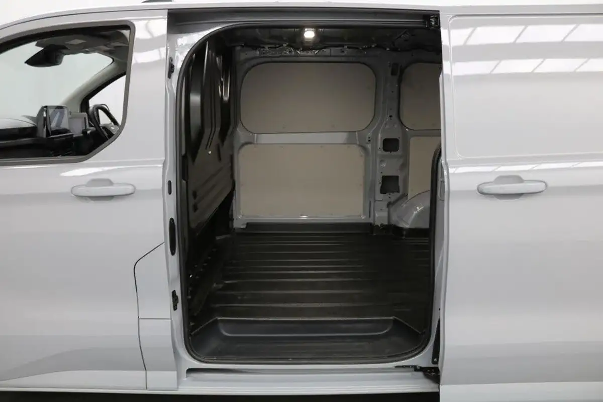 2024-ford-transit-custom-20tdci-320-l1h1-limited-136pseu6e-panel-van-1996cc-auto-big-11