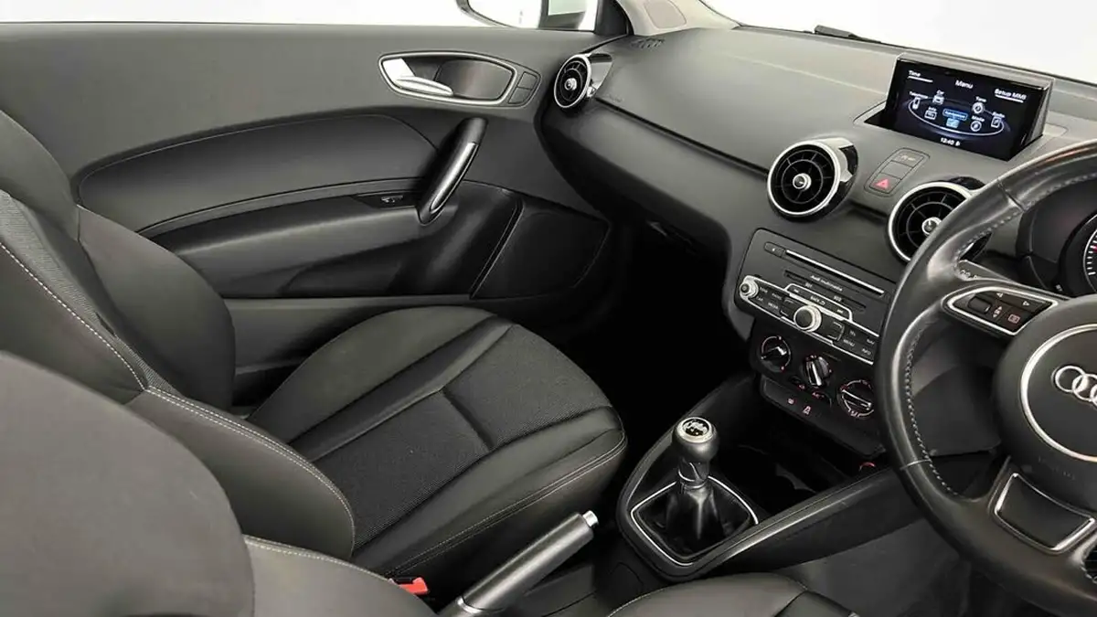 2016-audi-a1-10-tfsi-sport-hatchback-3d-big-31