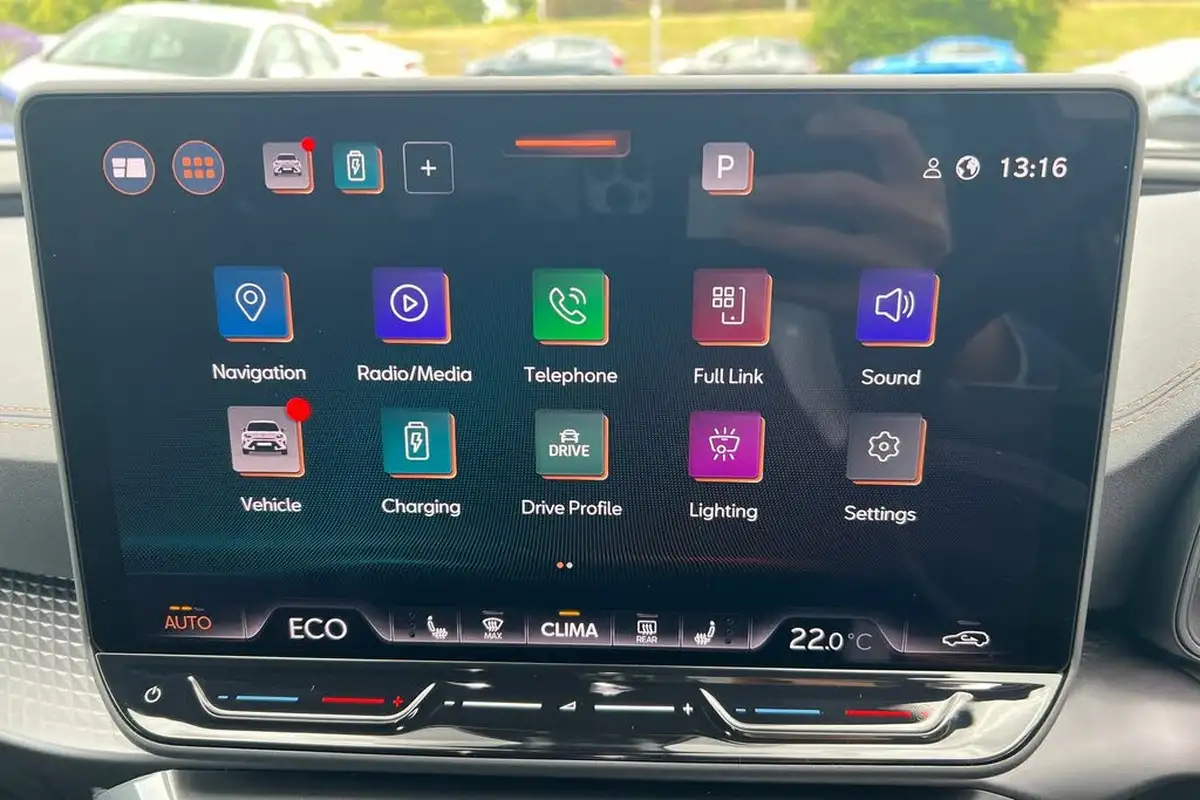 2024-cupra-formentor-15-e-hybrid-vz2-big-6