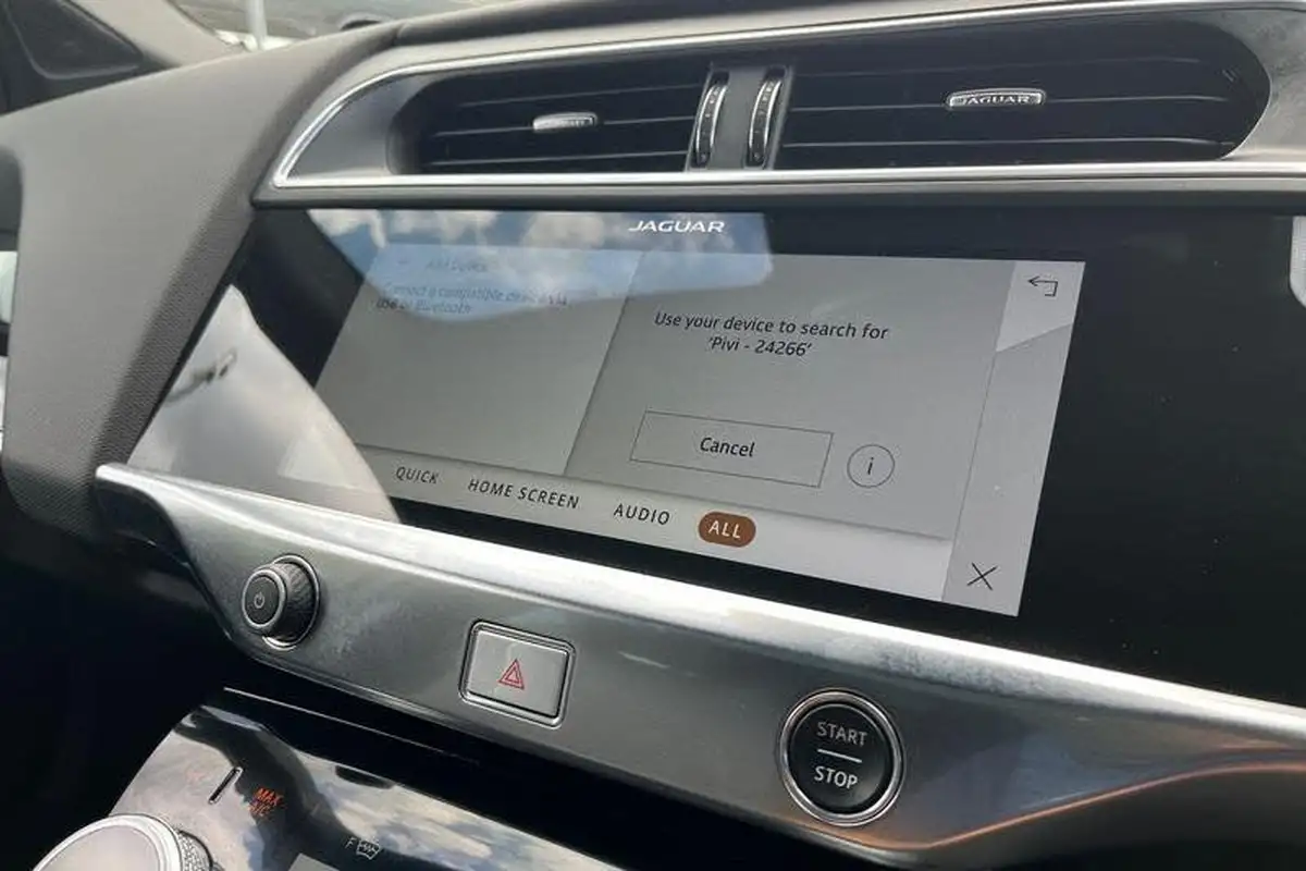 2022-jaguar-i-pace-ev400-hse-black-big-25