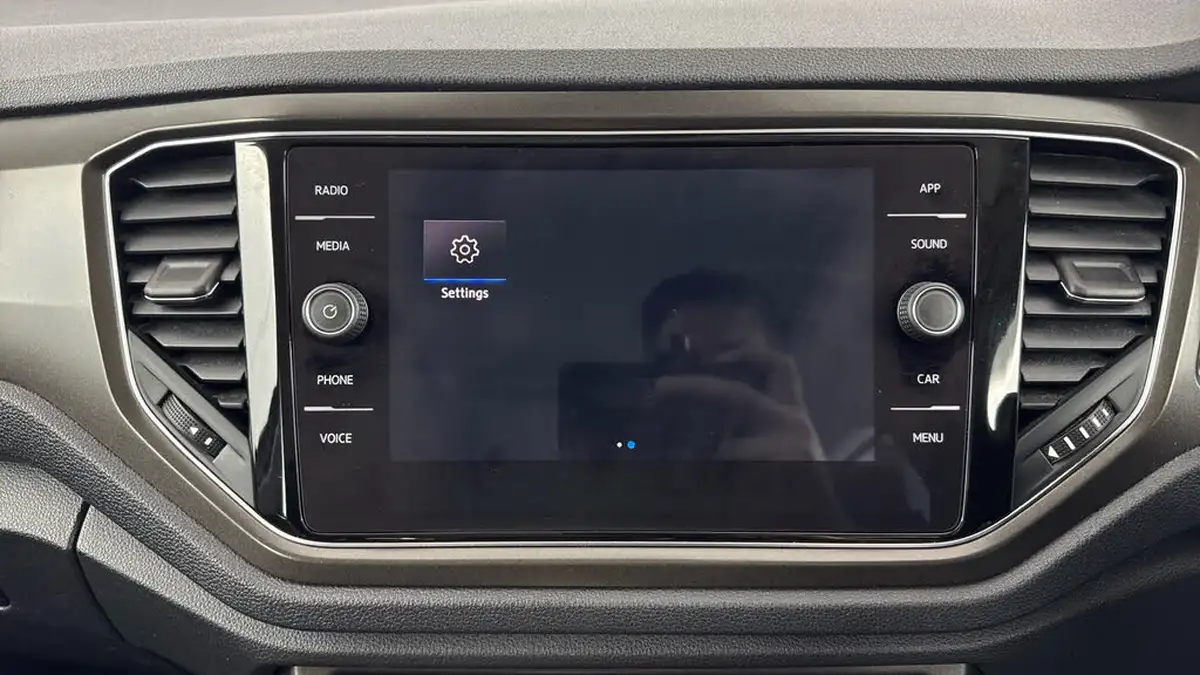 2019-volkswagen-t-roc-15-tsi-se-big-18