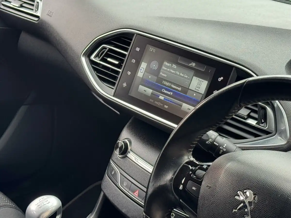 2016-peugeot-308-16-bluehdi-allure-16-bluehdi-big-19