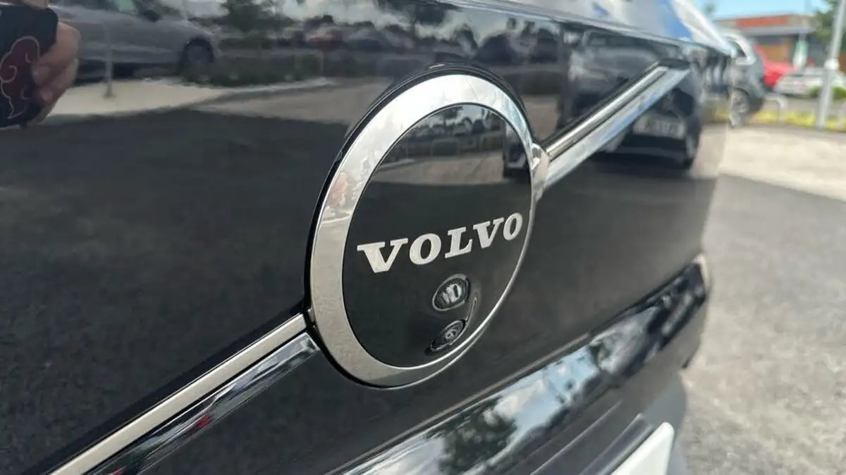 2025-volvo-ex30-e-single-motor-ultra-big-14
