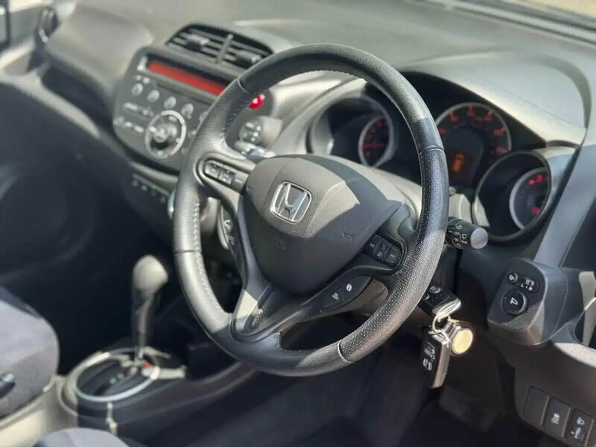 2012-honda-jazz-14-ex-cvt-big-2