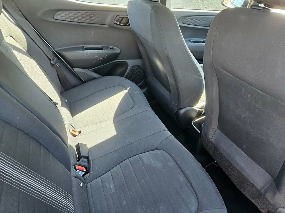 2020-hyundai-i10-10-se-connect-big-21