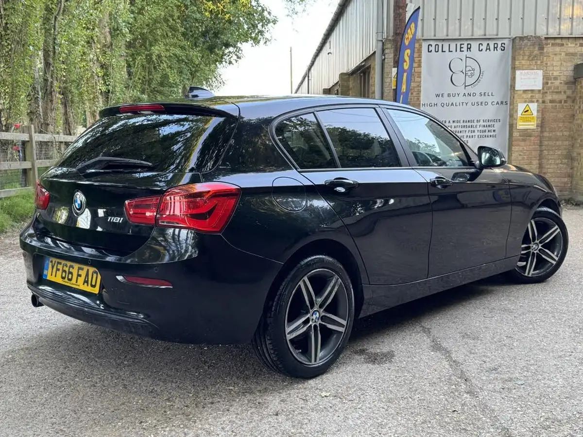 2016-bmw-1-series-15-118i-sport-5d-big-17
