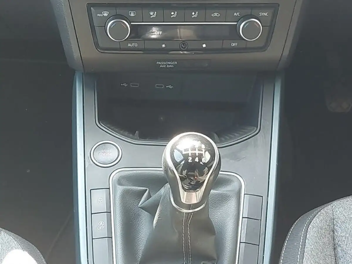 2022-seat-arona-10-tsi-xperience-big-10