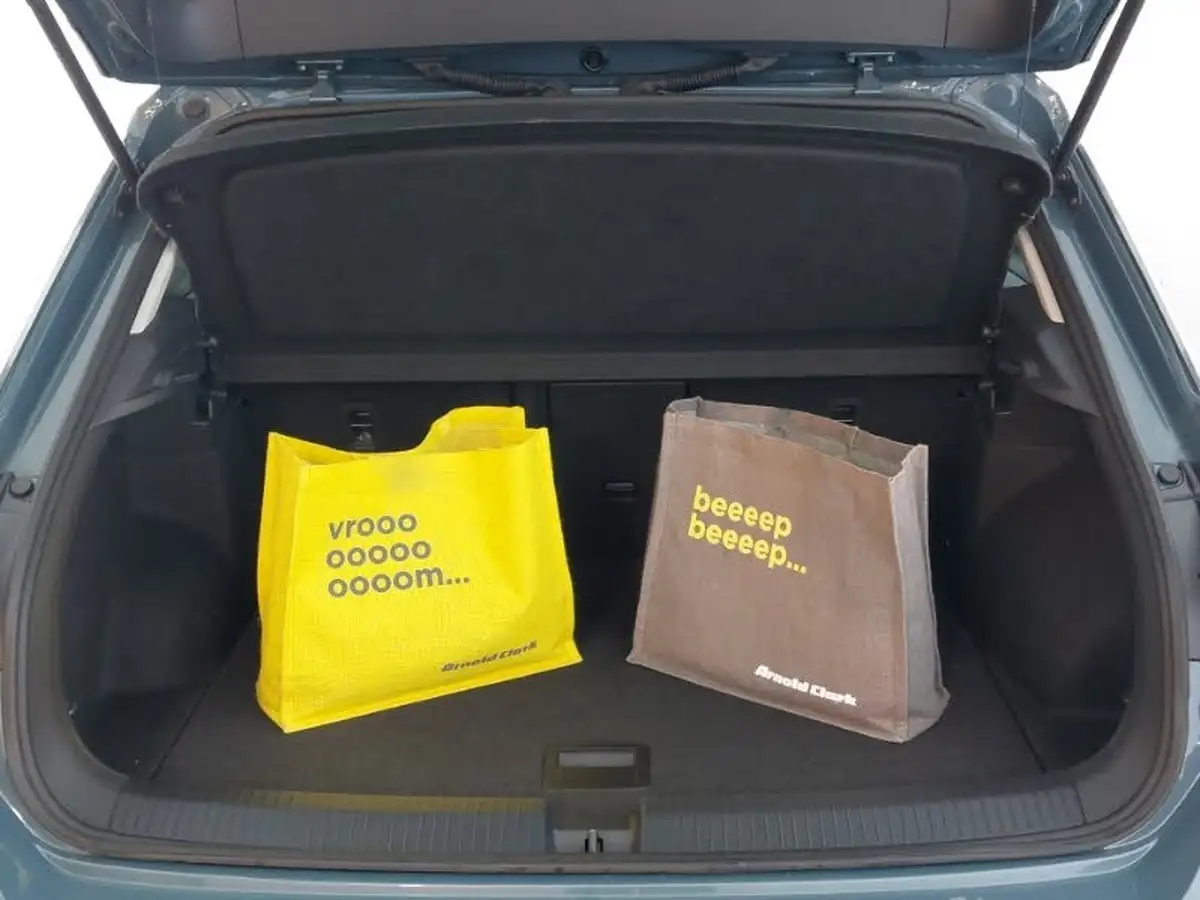 2024-volkswagen-t-roc-15-tsi-style-hatchback-5d-big-7