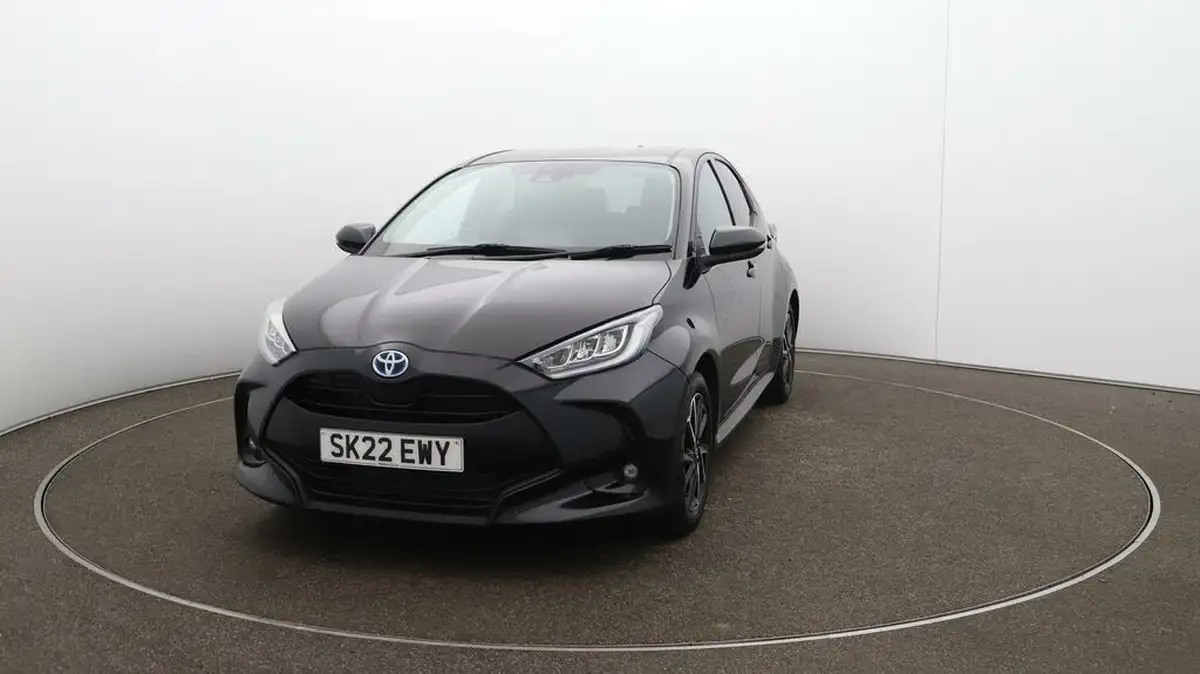2022-toyota-yaris-15-vvt-i-design-big-13