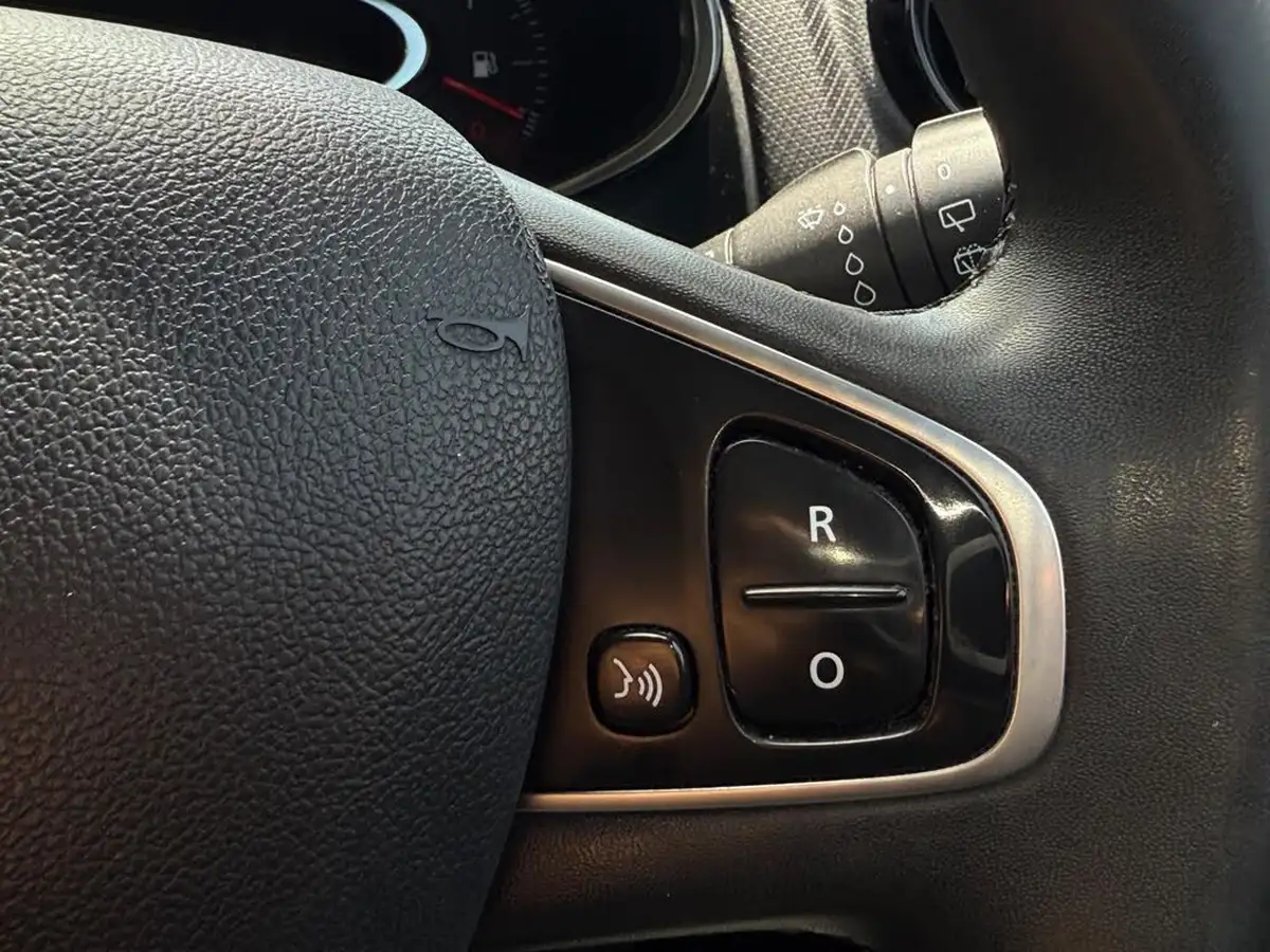 2017-renault-clio-12-dynamique-nav-big-26