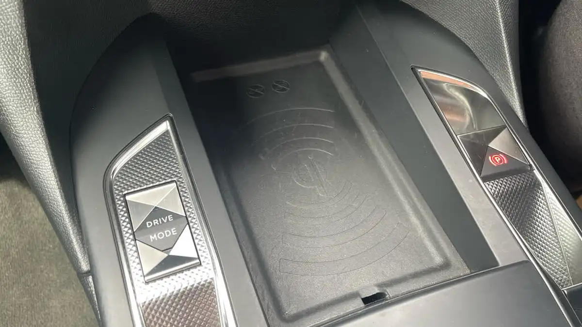 2019-ds-ds-3-crossback-12-puretech-prestige-130ps-eat8-big-20