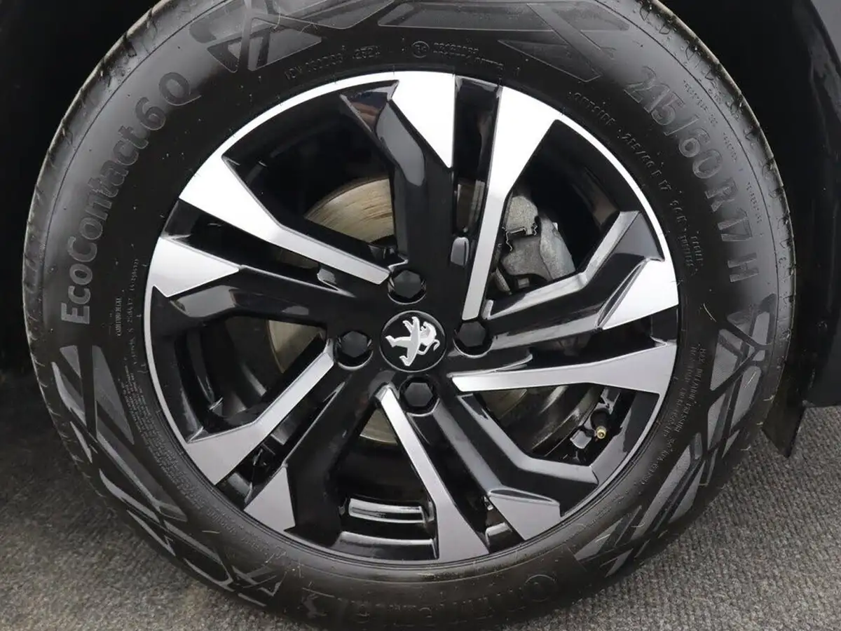 2022-peugeot-2008-suv-12-puretech-allure-premium-100bhp-big-43