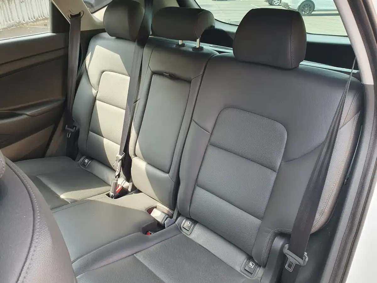 2018-hyundai-tucson-20crdi-premium-se-185ps-auto-big-8