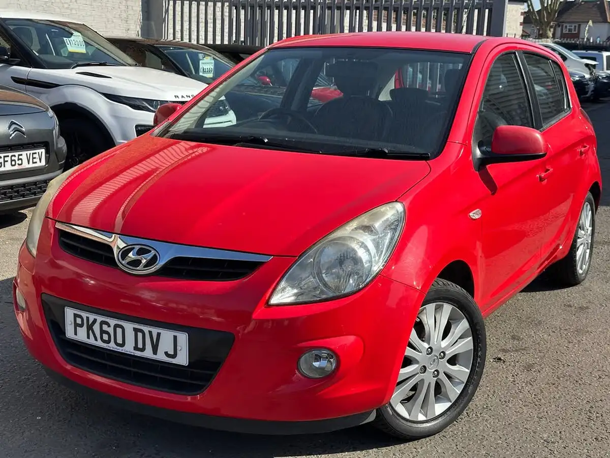 2010-hyundai-i20-14-style-big-39