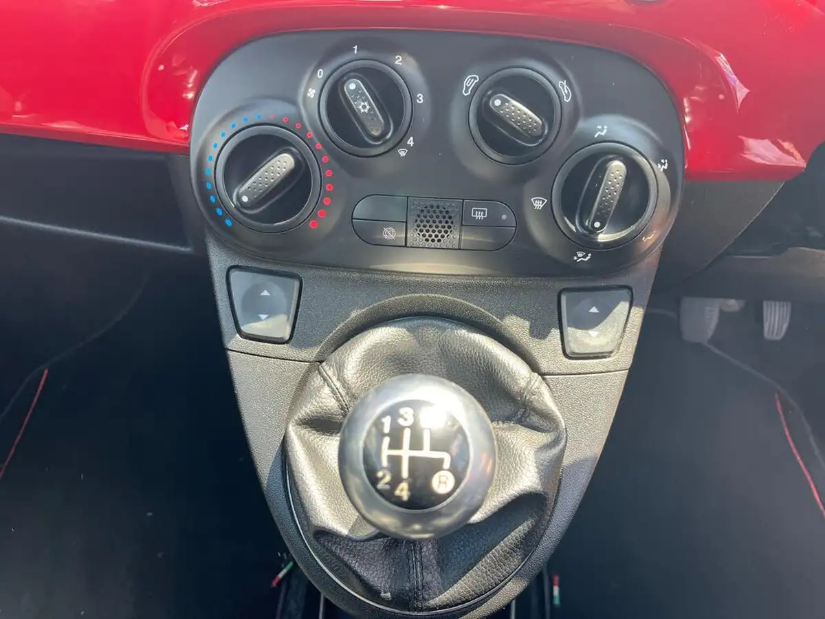 2012-fiat-500-09-street-big-15