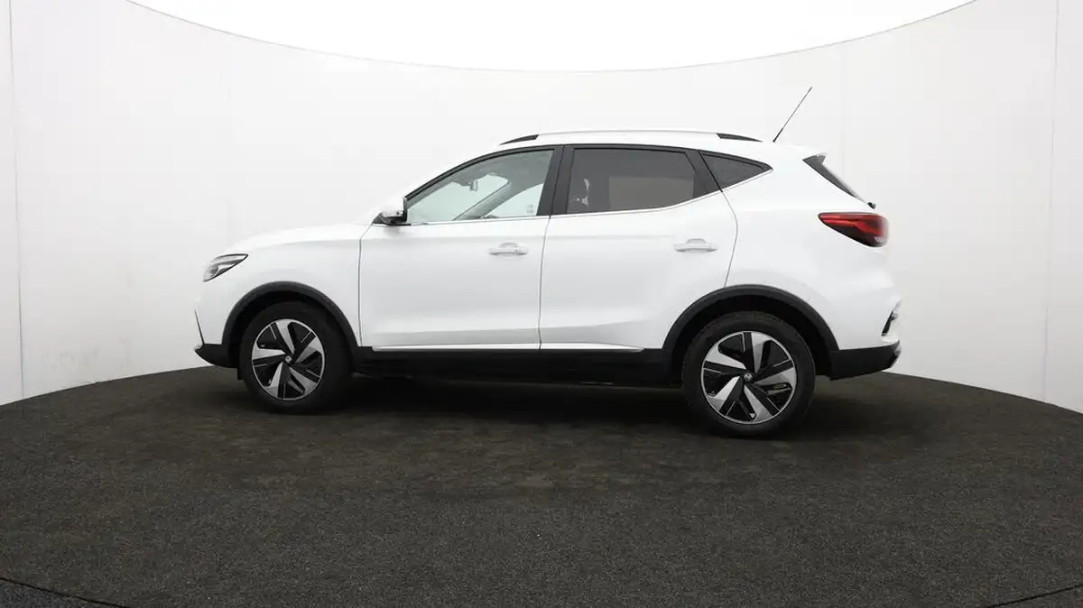 2022-mg-zs-suv-e-trophy-ev-156ps-long-range-big-74
