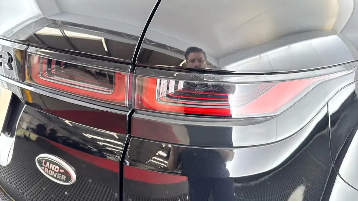 2021-land-rover-range-rover-evoque-20-p300-r-dynamic-hse-big-27
