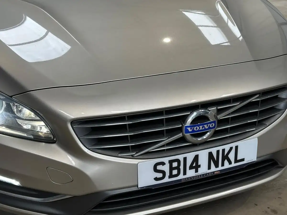 2014-volvo-v60-16td-d2-se-lux-big-33