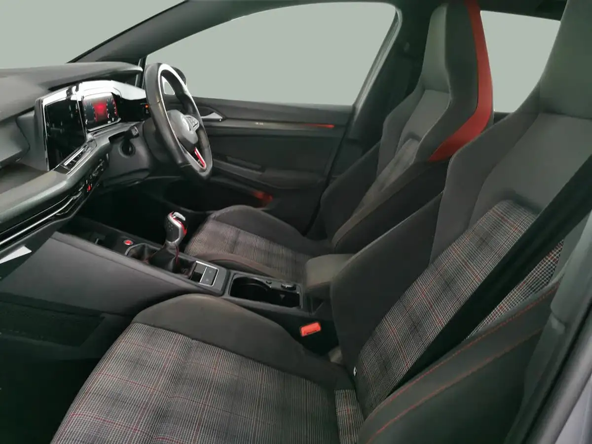 2022-volkswagen-golf-20-tsi-gti-big-3