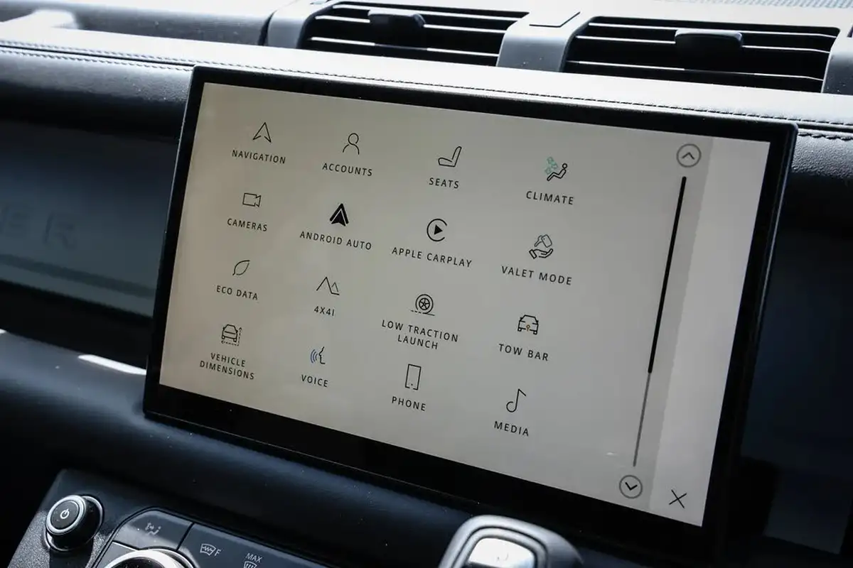 2024-land-rover-110-defender-30-d300-x-dynamic-hse-big-35
