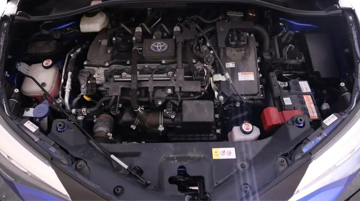 2021-toyota-c-hr-18-vvt-i-icon-big-18