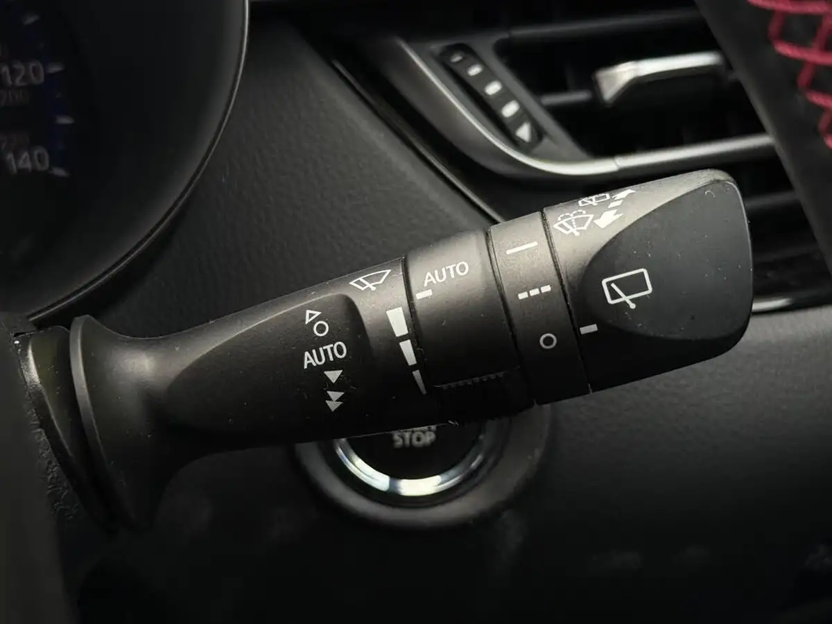 2021-toyota-c-hr-18-vvt-i-gr-sport-big-36