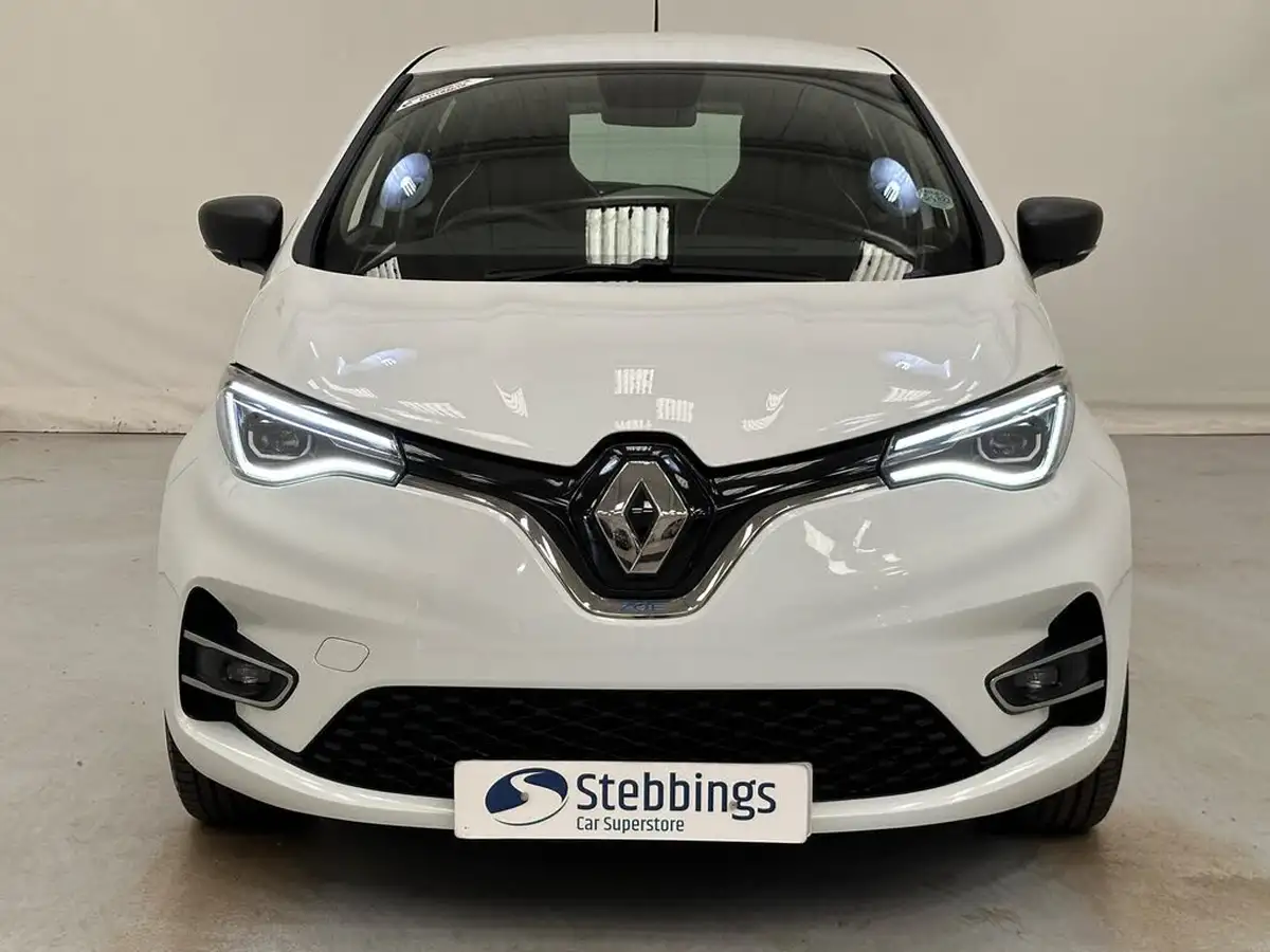 2021-renault-zoe-e-i-play-big-2